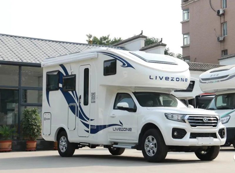 帶老人孩子出行，適合選這款房車