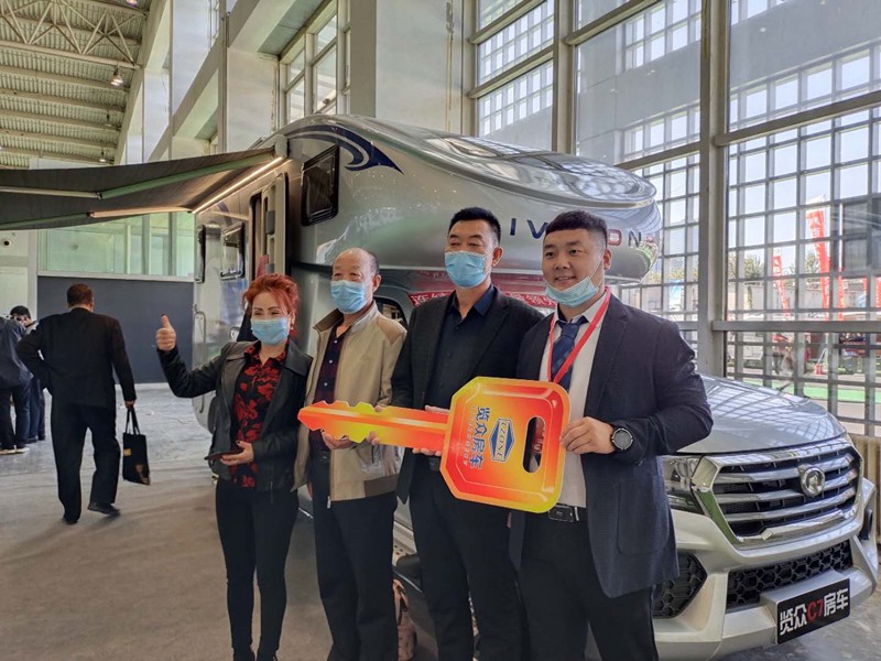 從這選房車(chē)的顧客怎么這么多? 從這選房車(chē)的顧客怎么這么多?