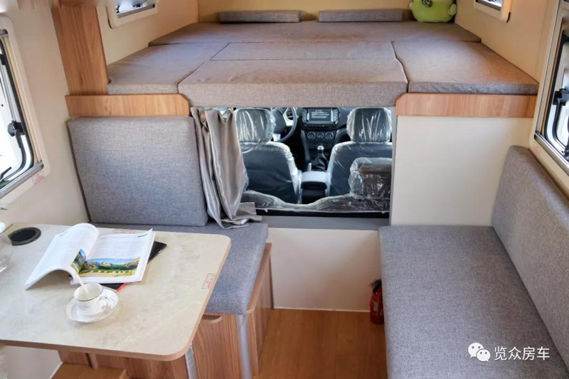房車(chē)還就要選汽油、四驅(qū)、兩米大床