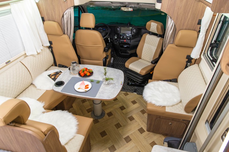 更有空間,更舒適的國六房車 更有空間,更舒適的國六房車