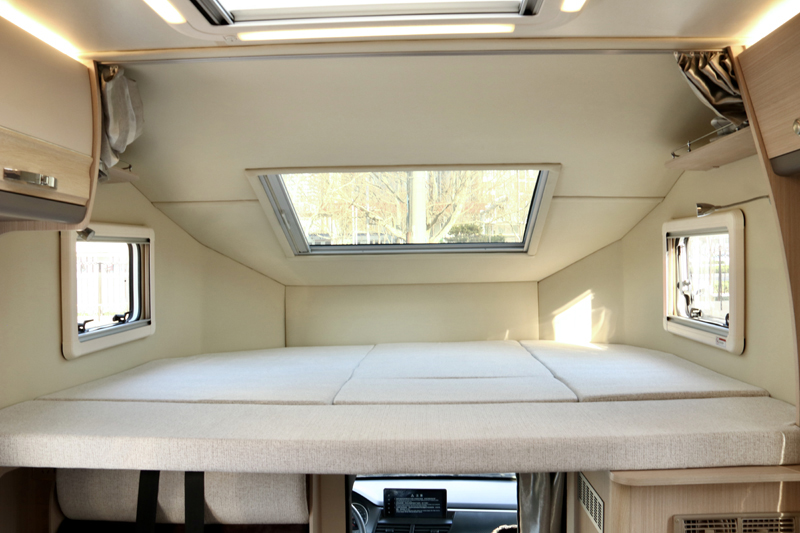 這款房車，勁大省油還是四驅房車