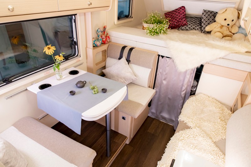 大床、大客廳得房車，四驅(qū)、動力好