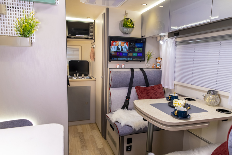 覽眾自由炮登陸上海汽車展長城展臺(tái)