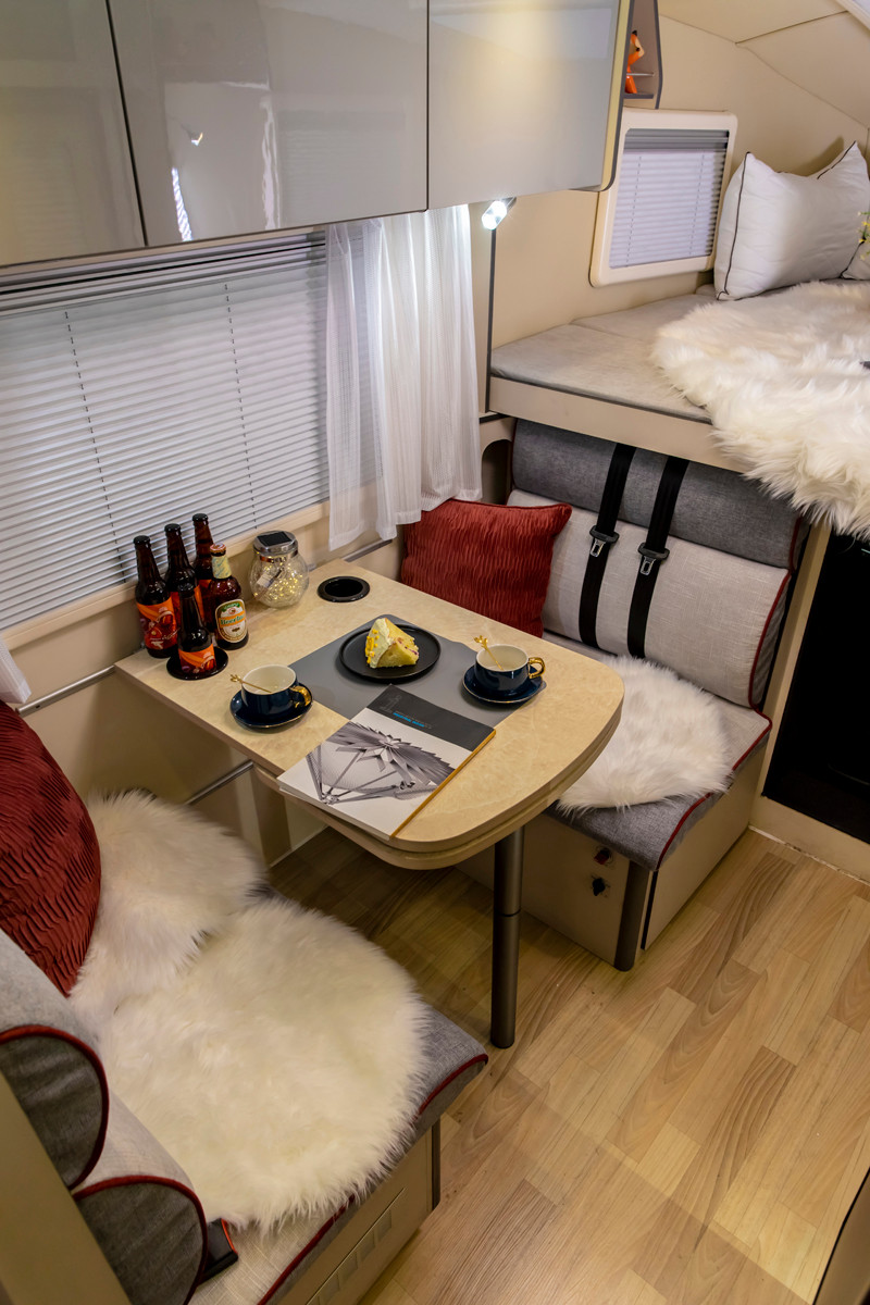 覽眾自由炮登陸上海汽車展長城展臺(tái)