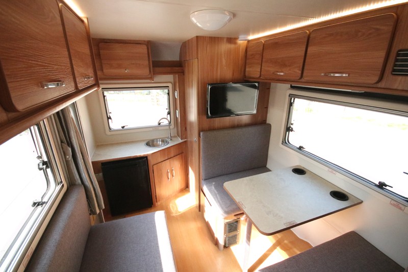 藍牌C本能開，30萬以內的房車推薦