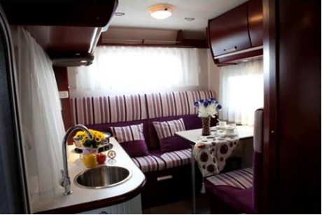 你沒看錯，歡迎來到2012年的房車世界！